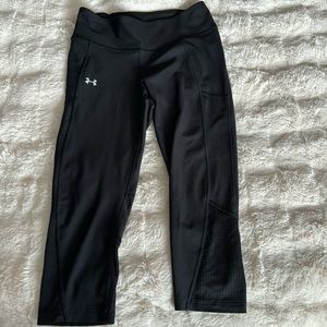 Under Armour Black Capri Active Leggings